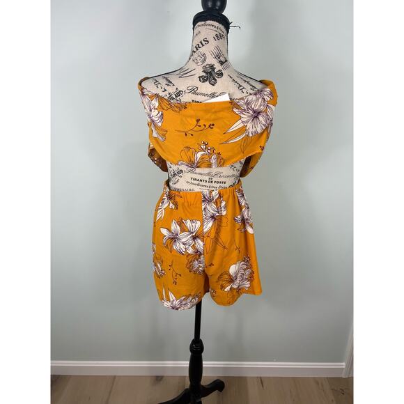 NWT Hey Samy Yellow and white floral crop top and high waisted Shorts set - Picture 6 of 11